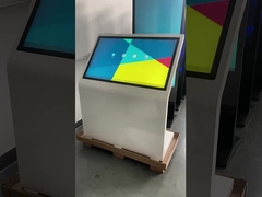 Touch Screen Kiosk Lcd 55 Inch Wayfinding 4K Hd Pavimento Standing Self-Service Screen Esposizione interattiva